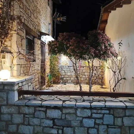 Erymanthos Country Chalet *