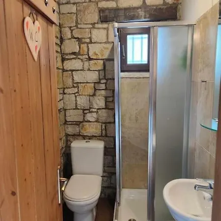 Erymanthos Country Chalet *