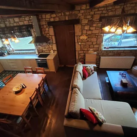 샬레 Erymanthos Country