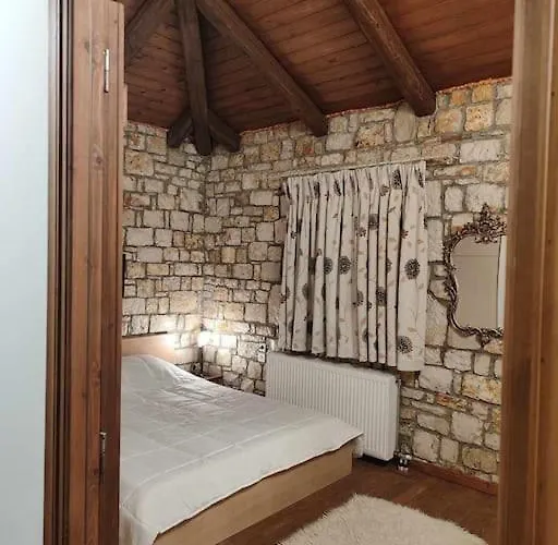 Alpehytte Erymanthos Country *