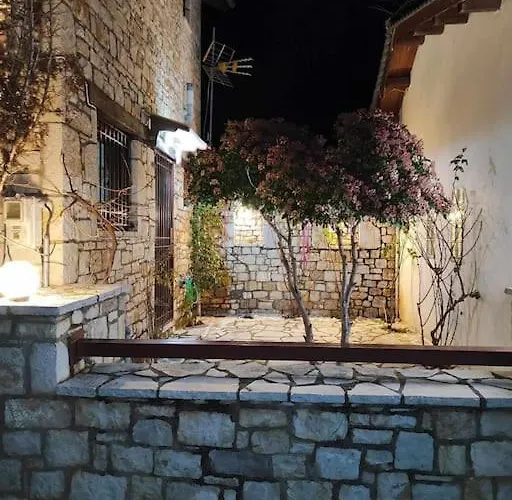 Erymanthos Country Alpehytte *