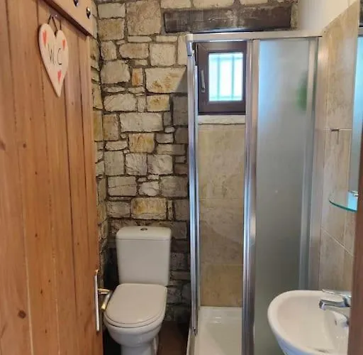 Erymanthos Country Alpehytte *